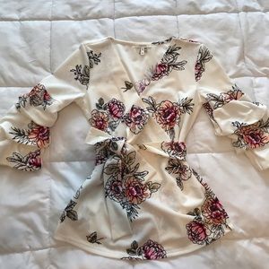 Maurice wrap floral top